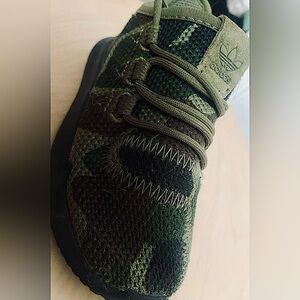 ADIDAS.  Army Racer Sneaker